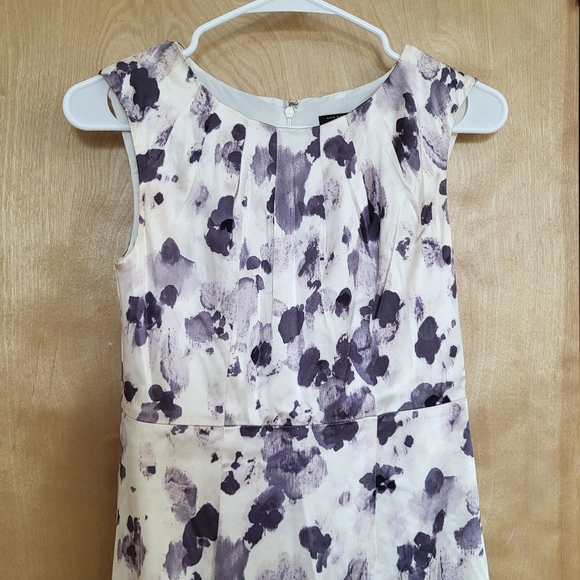Ann Taylor Petite Abstract Floral Dress - Picture 4 of 8